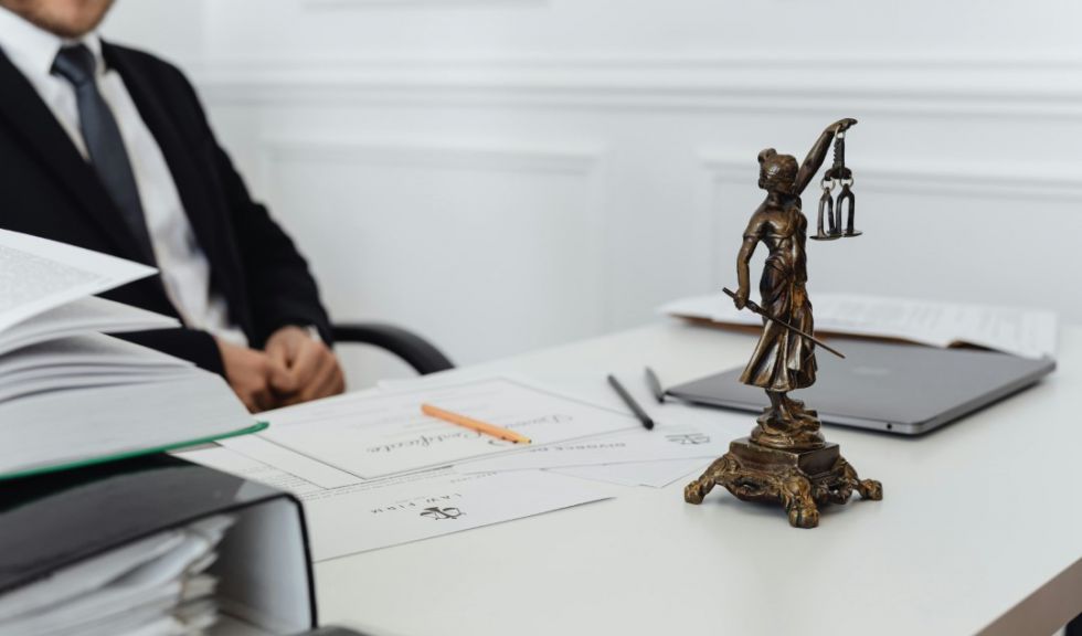 Il Ruolo Cruciale del Notaio nella Compravendita Immobiliare in Italia: Controlli, Competenze e Costi