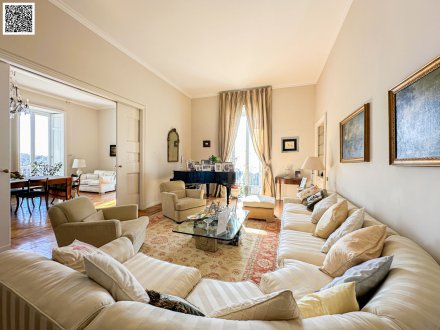 Residenziale - Vendita Appartamento 400  mq ca - Via Del Rione Sirignano (Zona Chiaia )