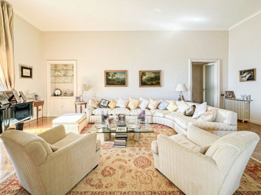 Residenziale - Vendita Appartamento 400  mq ca - Via Del Rione Sirignano (Zona Chiaia ) - 6