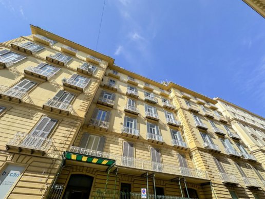 Residenziale - Vendita Appartamento 400  mq ca - Via Del Rione Sirignano (Zona Chiaia ) - 34
