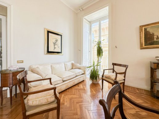 Residenziale - Vendita Appartamento 400  mq ca - Via Del Rione Sirignano (Zona Chiaia ) - 10