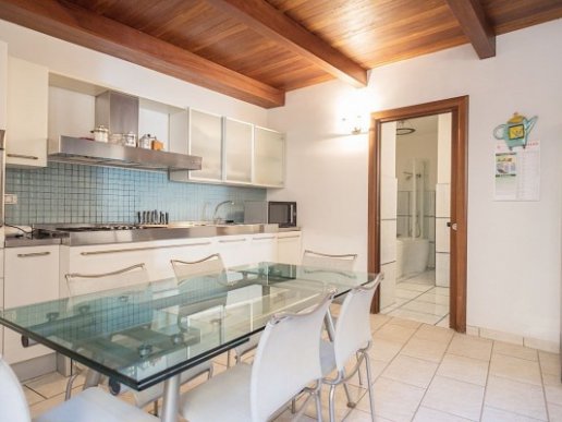 Apartment near Riviera di Chiaia - 1