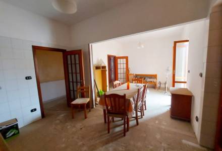 Appartamento Casalnuovo in vendita di 96mq, 4 camere, cucina e bagno