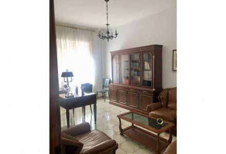 Sale Apartment 130 sqm, with Garage in Viale II Melina,